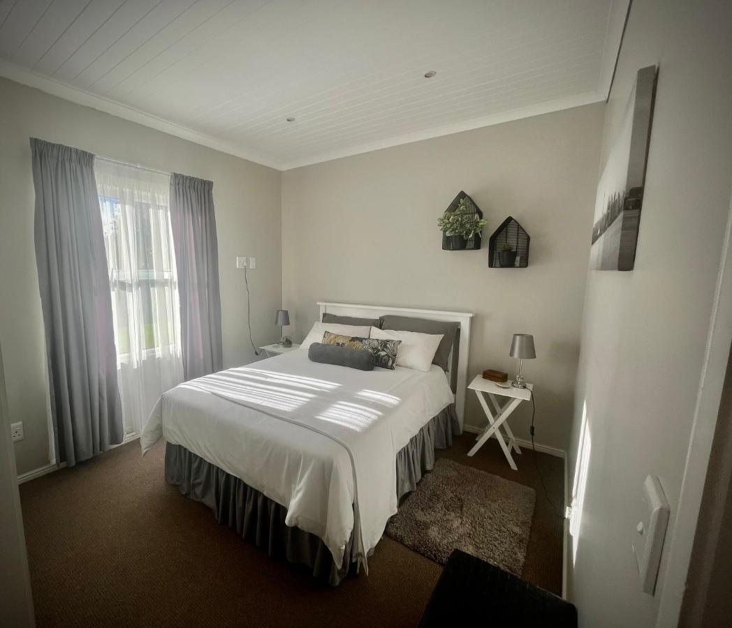 Serenity Self-Catering 2-Bed Unit Hermanus Eksteriør bilde