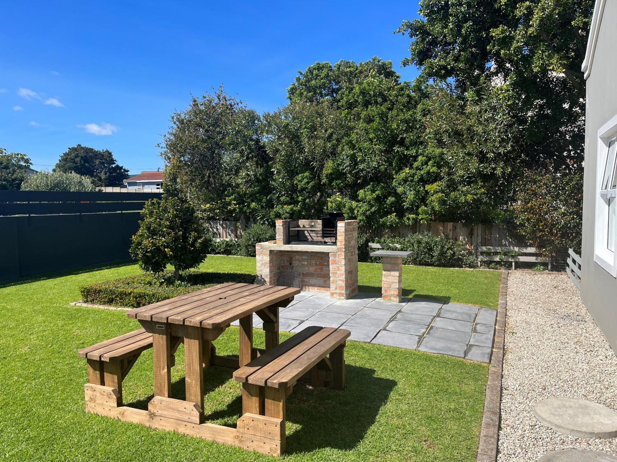Serenity Self-Catering 2-Bed Unit Hermanus Eksteriør bilde